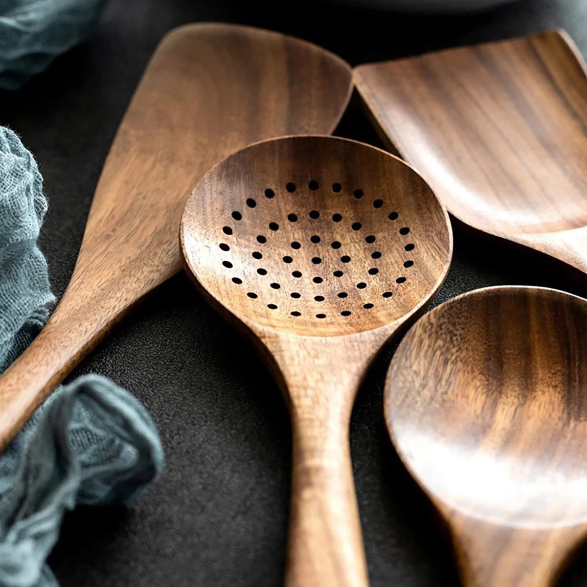 Wood Kitchenware Cooking Set – Spatula, Salad Spoon, Fork & Stirring Spoons with Storage Bucket for Kitchen & Baking