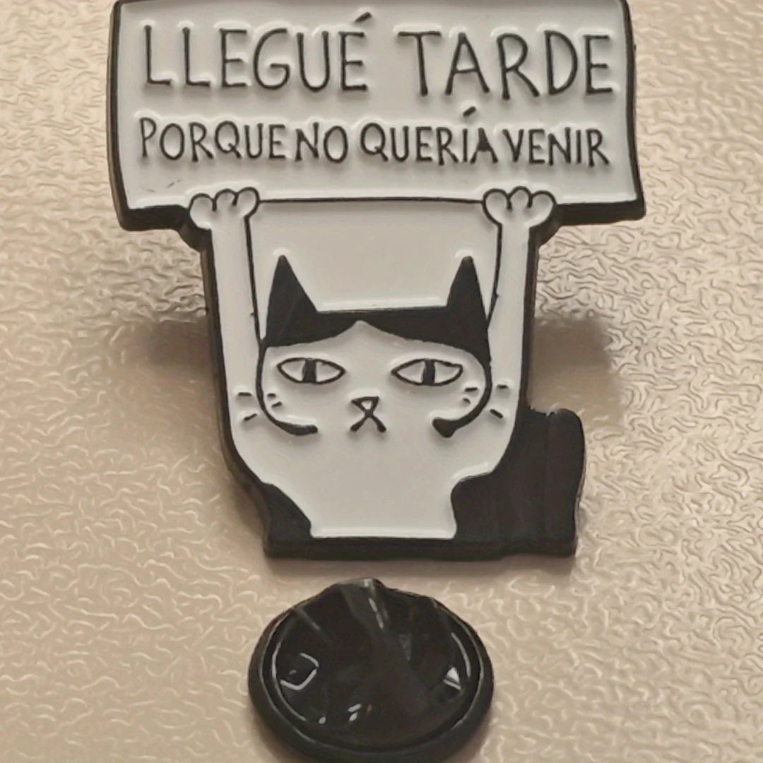Cat Style Metal Brooch – Novelty Personality Pin for Men & Women