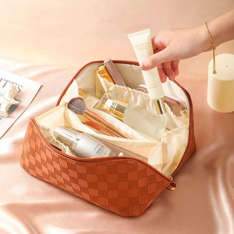 Plaid PU Cosmetic Bag: Luxury Large-Capacity Makeup Pouch - New Multifunctional Travel Toiletry Handbag