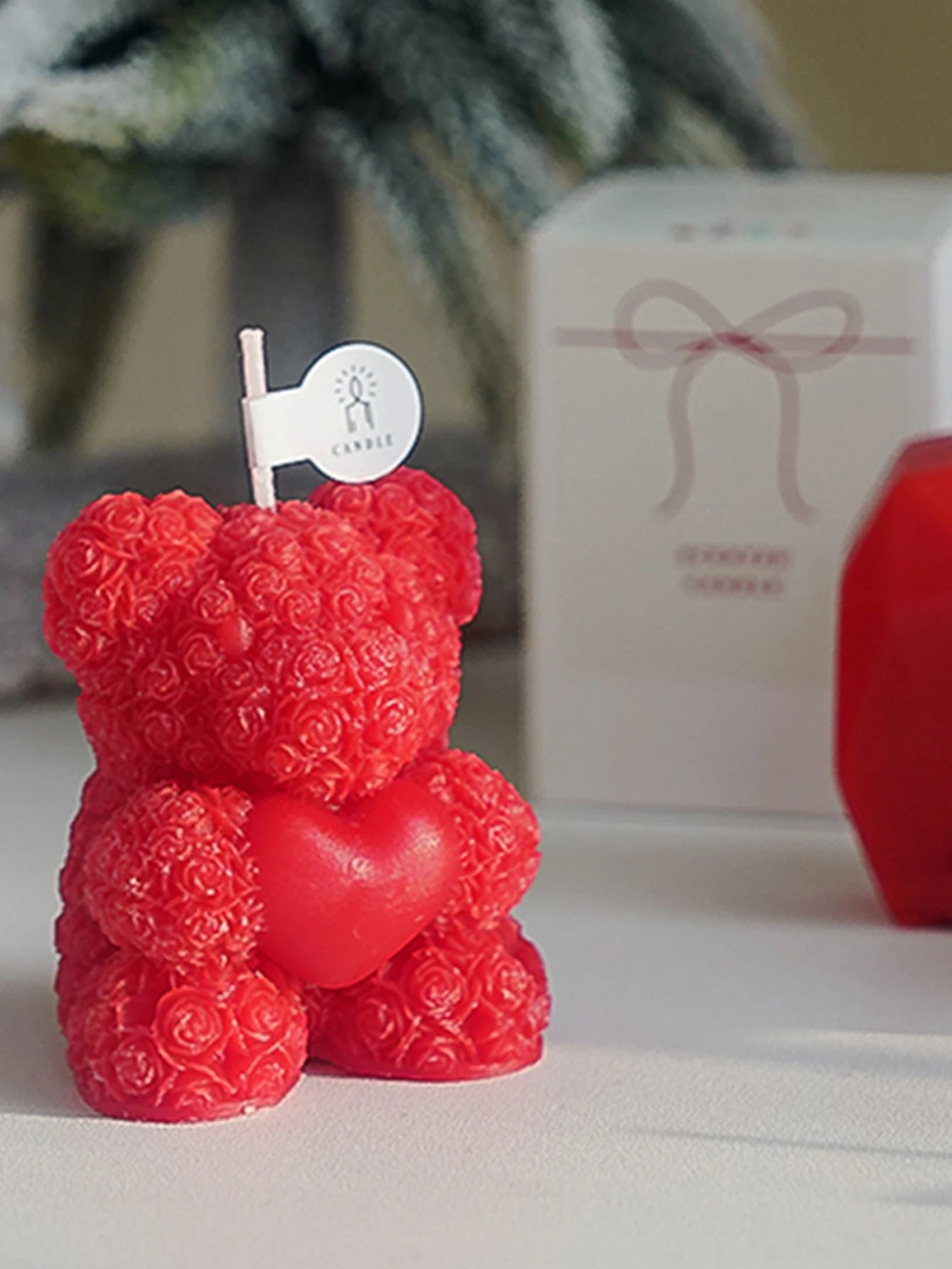 Valentine's Day Scented Candle with Roses & Bears - Perfect for Home Decor & Gift Givin