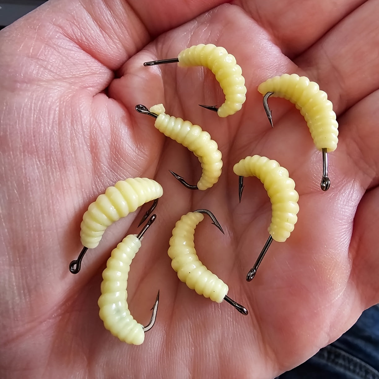 Premium Rubber Maggot Fishing Lures – 12pcs Set for Trout, Crappie & Freshwater Fish with Hooks