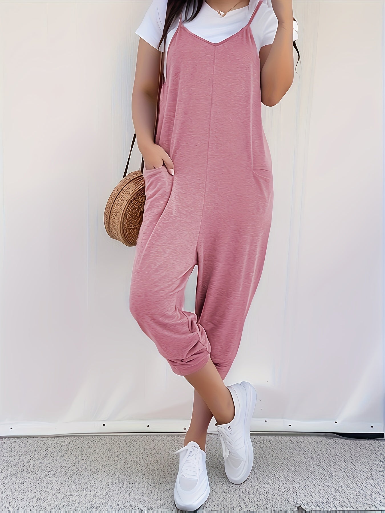 Solid Patched Pockets Overall Jumpsuit – Versatile V-Neck Design for Spring and Summer – Women’s Clothing
