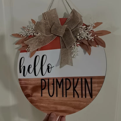 Rustic Wooden Hello Pumpkin Sign – Round Autumn Door Hanger with Bow and Foliage for Fall Harvest Home Decor