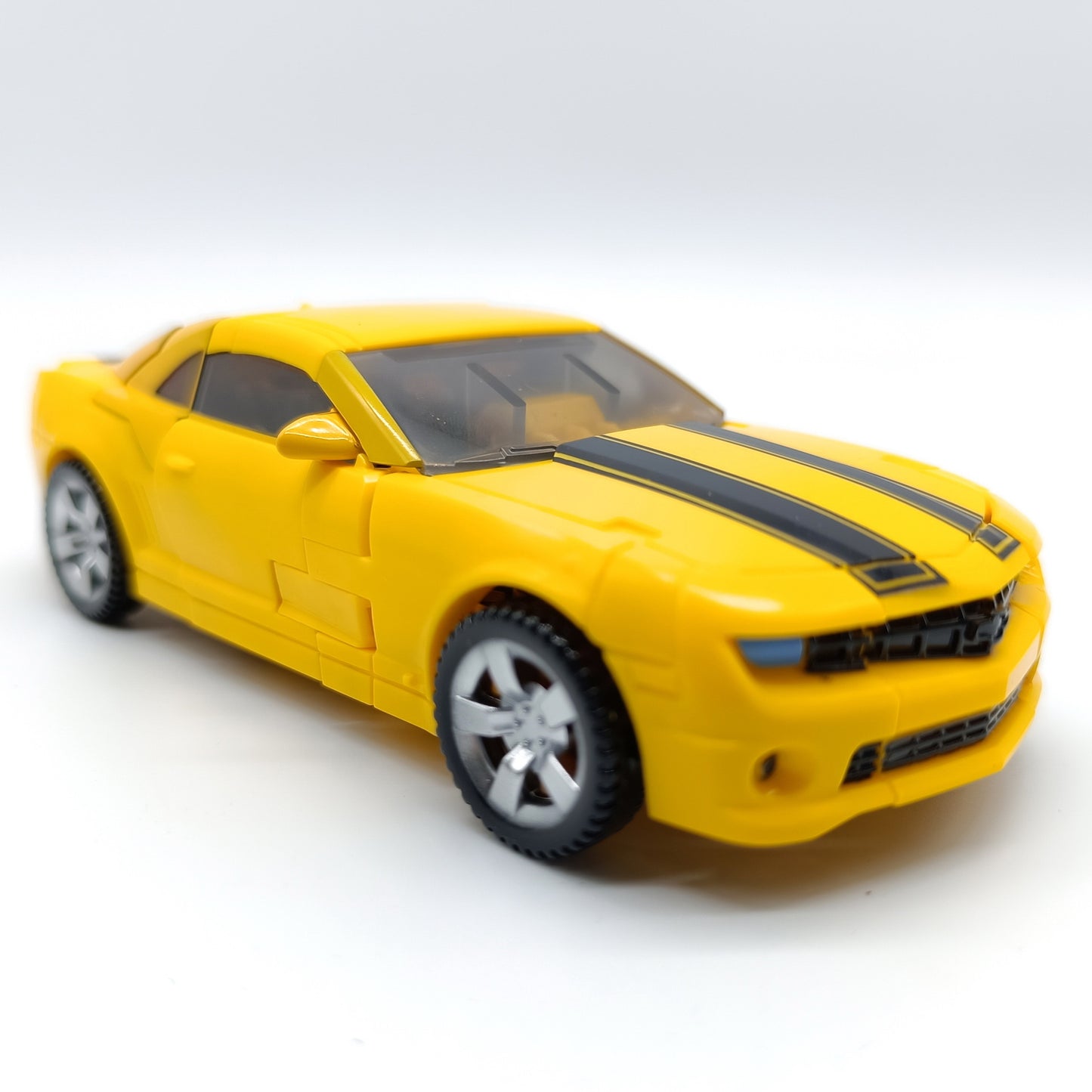 BAIWEI TW1024 Sentinel Prime Transformation Toy – Fire Engine Robot Action Figure Autobot Model TW1025